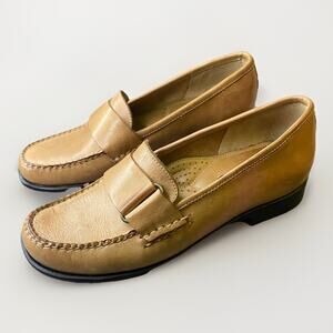 G.H. Bass & Co. Weejuns “Cecilia”Leather Penny Loafers Womens Size 5M Blonde Tan